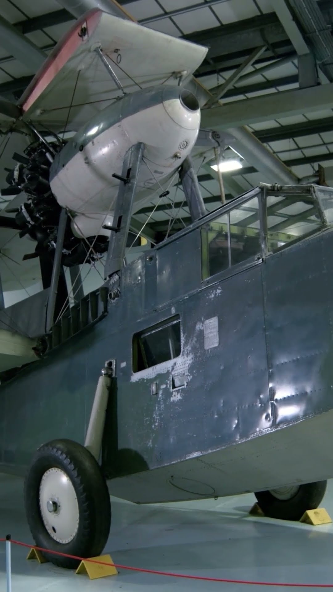 Превью: Первая посадка гидроплана #МорскиеЛегенды #МирКораблей #ЛестаИгры