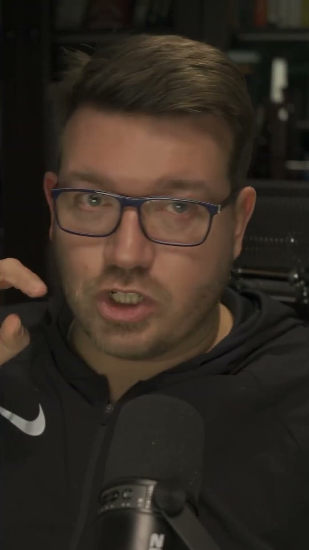 Превью: Не меняй статус на hh #it #coding #programming #программирование