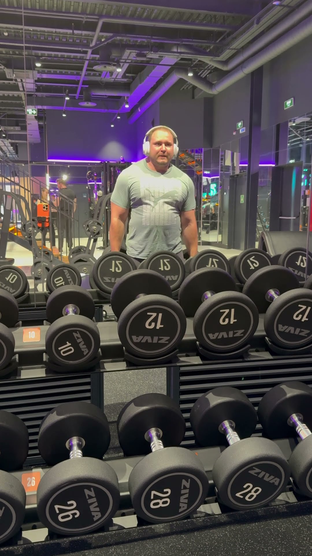 Превью: Шраги с гантелями по 38 кг #шраги #гантель #marakasi #гантели #спортзал
