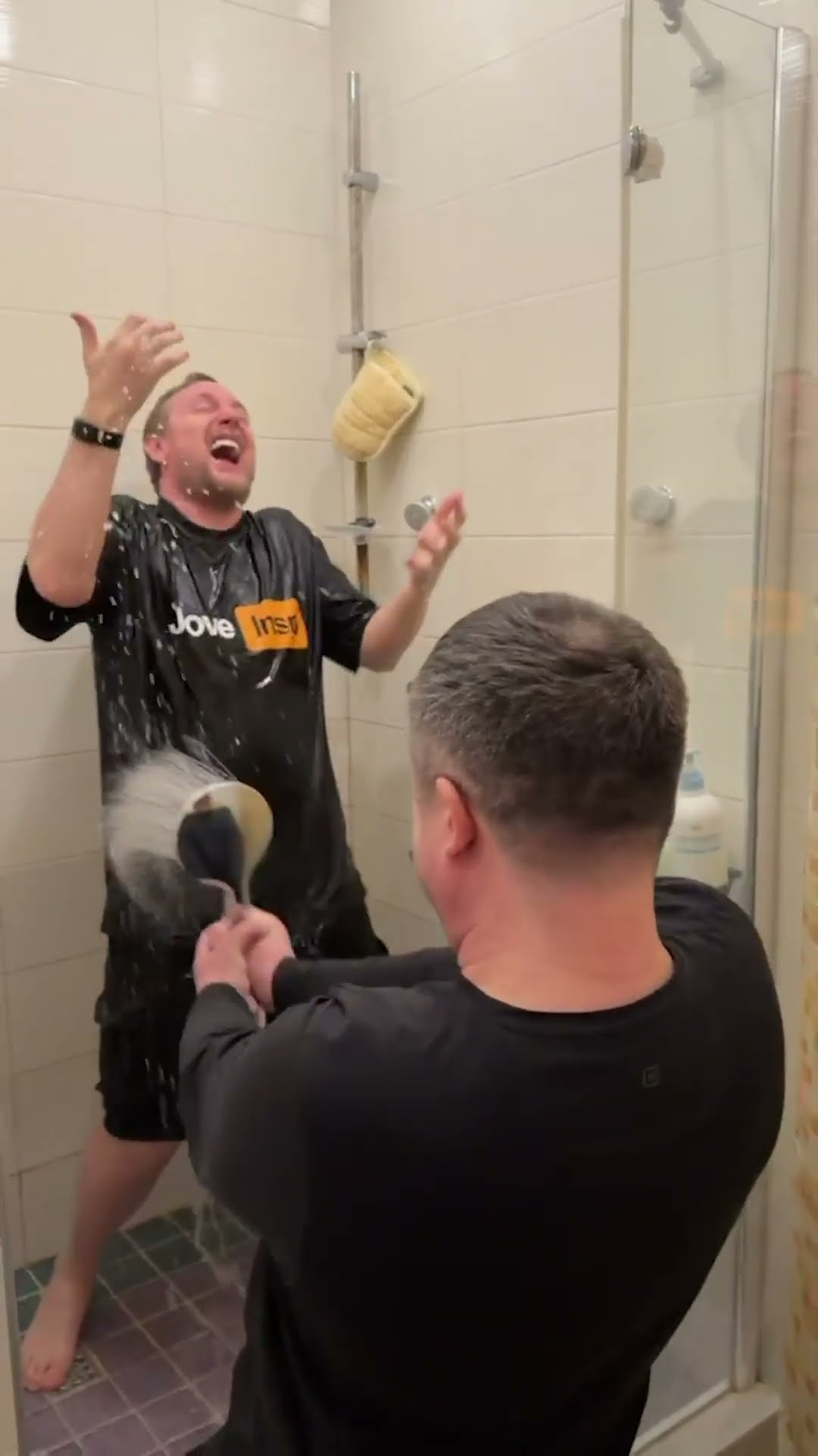 Превью: Актер Облил Джова На Стриме #миртанков #wot