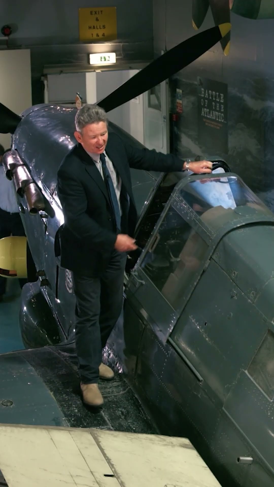 Превью: Как покинуть подбитый истребитель? #МорскиеЛегенды #МирКораблей #ЛестаИгры