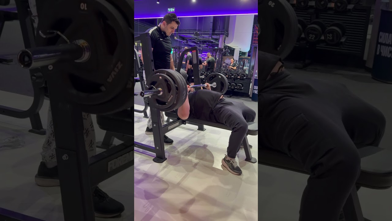 Жим лежа 160 кг на 7 раз #жимлёжа #спортзал #chest #marakasi #motivation