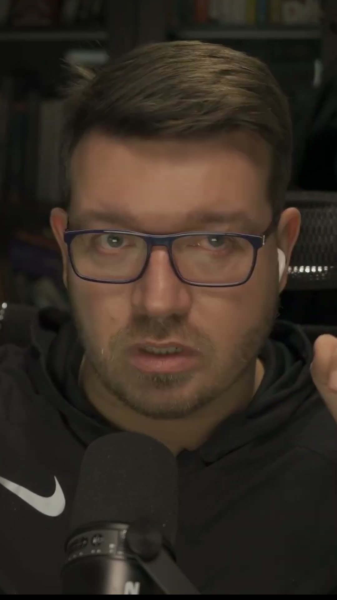 Превью: Менеджер - чем выше взлетел тем больнее падать #it #coding #programming #программирование