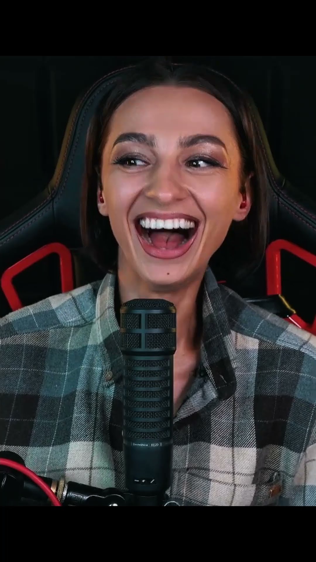 Превью: СОФА НЕ ОЖИДАЛА ТАКОГО😂