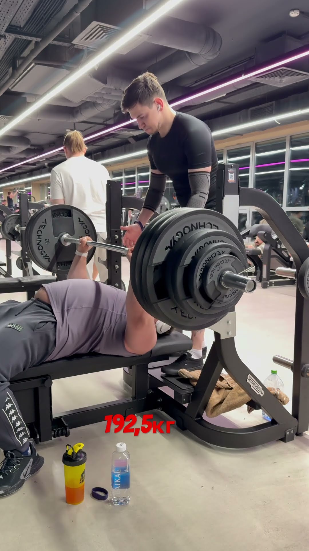Превью: Жим лежа маракаси 192,5кг #music #benchpress #marakasi #gymmotivation #powerlifting #спортзал #вот